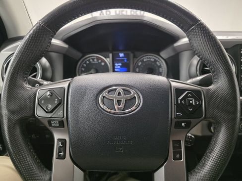 Used 2020 Toyota Tacoma SR5 AWD/4WD image 26