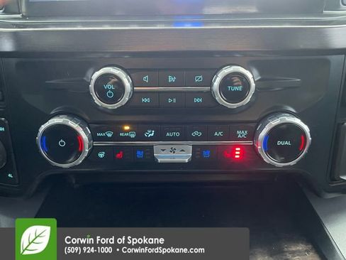 Used 2023 Ford F350 Lariat image 32