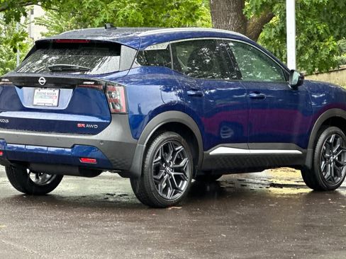 New 2026 Nissan Kicks SR AWD/4WD image 2