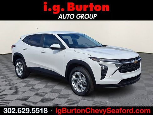 New 2026 Chevrolet Trax LS w/ LS Convenience Package image 1