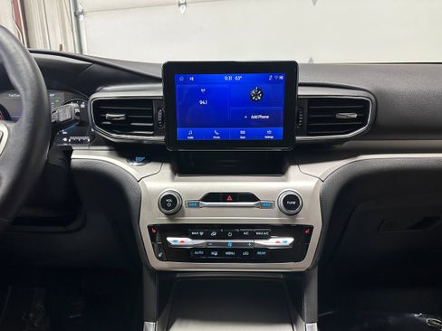 Certified 2023 Ford Explorer XLT w/ Equipment Group 202A image 19