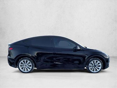 Used 2021 Tesla Model Y Long Range image 5