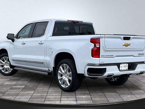 New 2026 Chevrolet Silverado 1500 High Country w/ High Country Premium Package AWD/4WD image 3