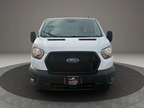Used 2022 Ford Transit 250 Low Roof w/RWB Van 3D image 3