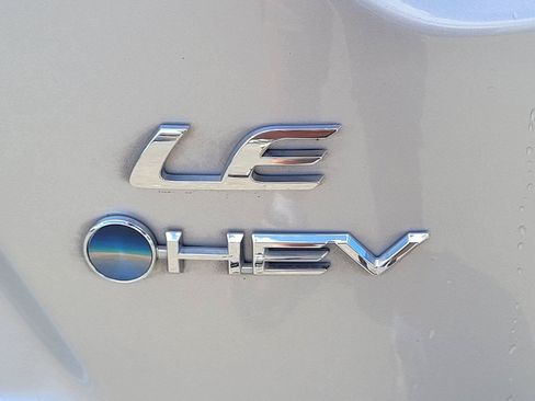 Used 2025 Toyota Corolla LE FWD image 12