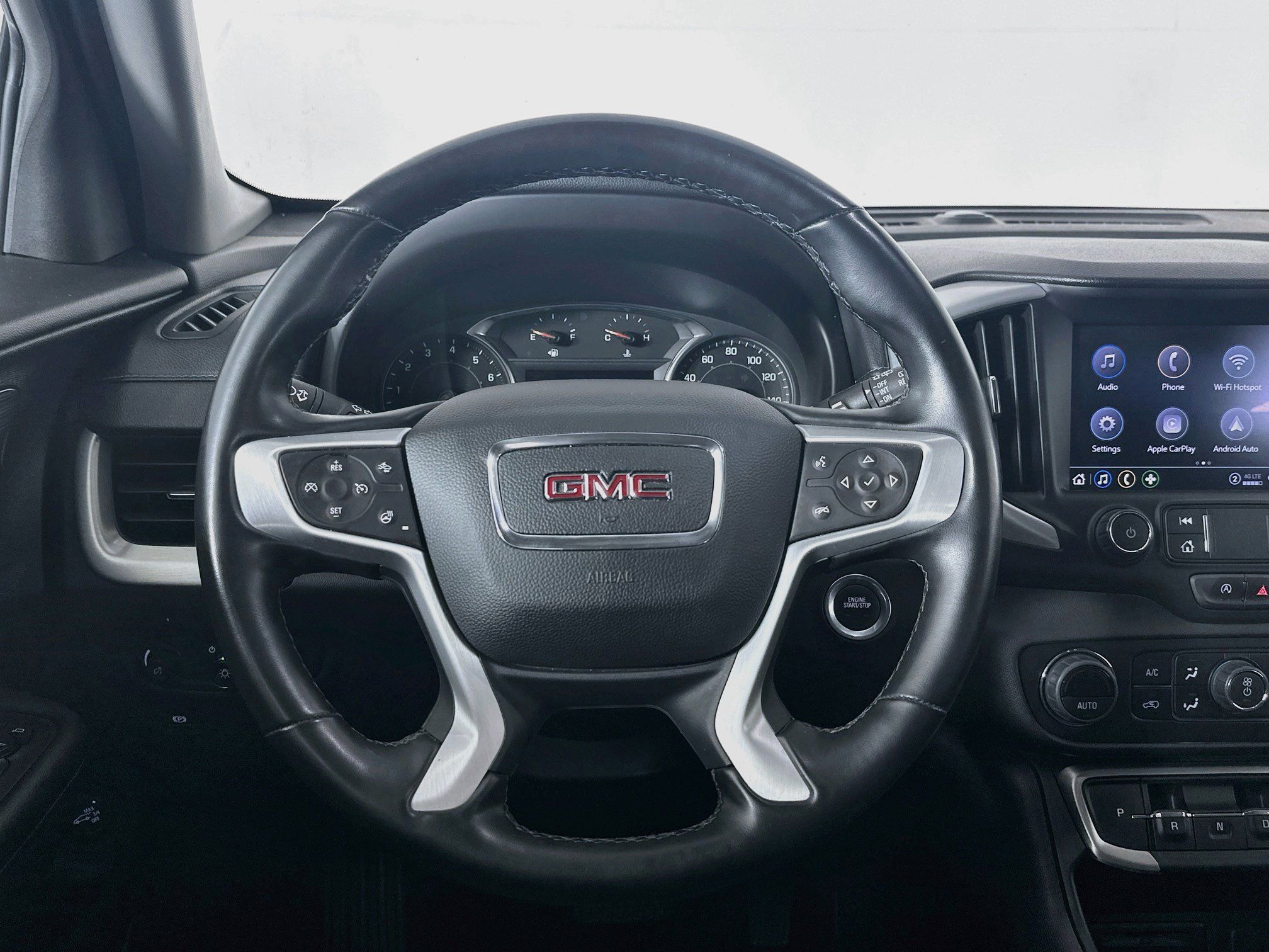 Used 2024 GMC Terrain SLT AWD/4WD image 17