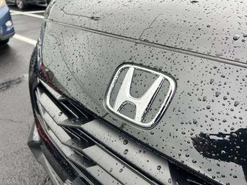 Used 2024 Honda HR-V Sport image 28