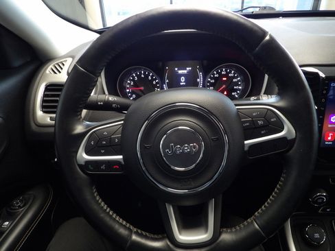 Used 2018 Jeep Compass Latitude w/ Cold Weather Group image 27