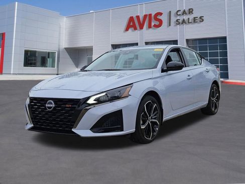Used 2025 Nissan Altima 2.5 SR AWD/4WD image 1