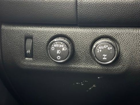 Used 2018 GMC Canyon Denali image 28