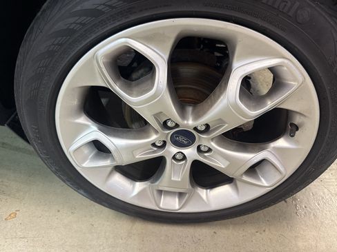 Used 2015 Ford Escape Titanium w/ Equipment Group 301A AWD/4WD image 34