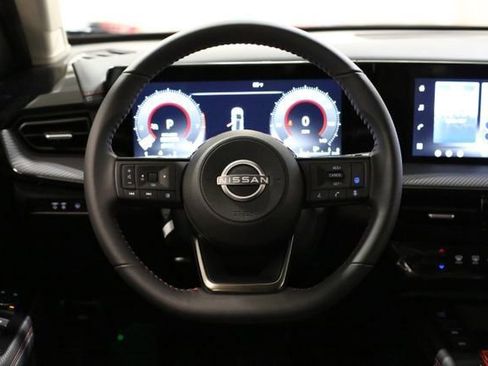 New 2026 Nissan Kicks SR w/ Illumination Package FWD image 17