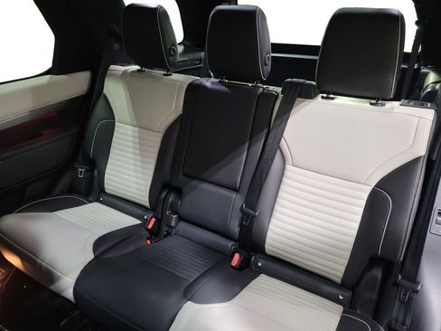 Used 2022 Land Rover Discovery HSE R-Dynamic image 22