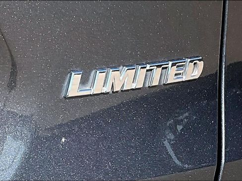Used 2019 Toyota RAV4 Limited FWD image 30
