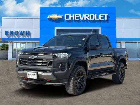 Certified 2023 Chevrolet Colorado Trail Boss w/ Technology Package AWD/4WD image 6