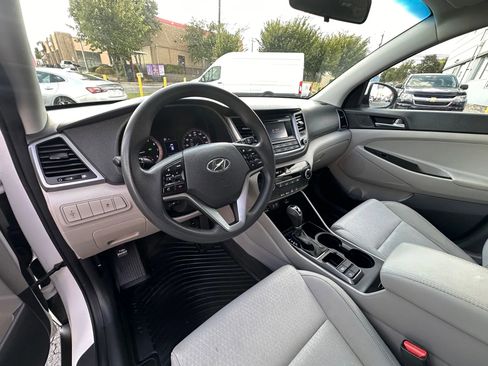Used 2017 Hyundai Tucson SE image 10