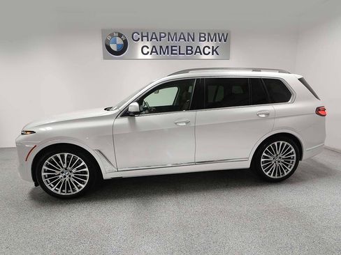 Used 2026 BMW X7 xDrive40i AWD/4WD image 3