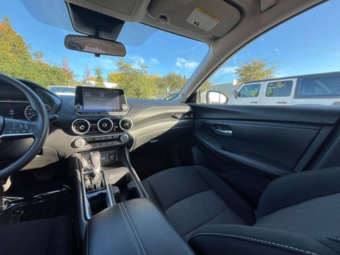 Used 2024 Nissan Sentra SV image 33