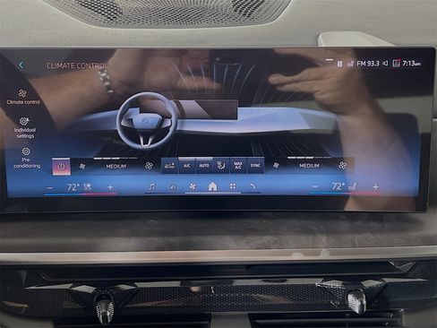 New 2026 BMW X5 xDrive50e w/ Climate Comfort Package image 18