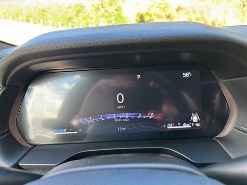 New 2025 Jeep Grand Cherokee Altitude image 13