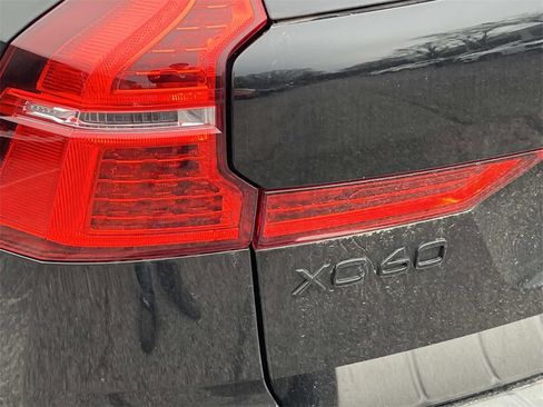 Used 2024 Volvo XC60 T8 Ultimate w/ Protection Package Premier image 10