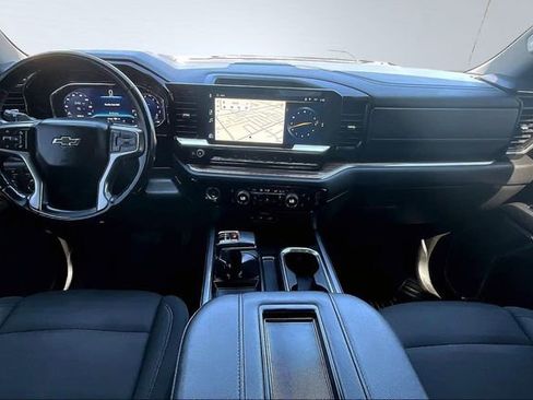 Used 2022 Chevrolet Silverado 1500 LT Trail Boss w/ Protection Package AWD/4WD image 8