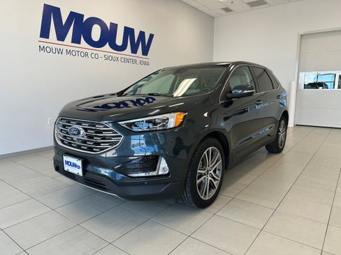 Used 2024 Ford Edge Titanium w/ Equipment Group 301A AWD/4WD image 2
