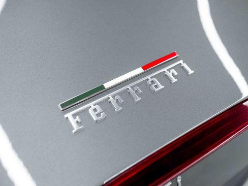 Used 2020 Ferrari Portofino RWD image 47