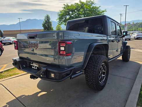 Used 2024 Jeep Gladiator Rubicon w/ Steel Bumper Group AWD/4WD image 5