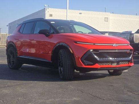 New 2026 Chevrolet Equinox EV LT image 11