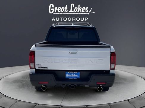 Used 2025 Honda Ridgeline Black Edition image 4