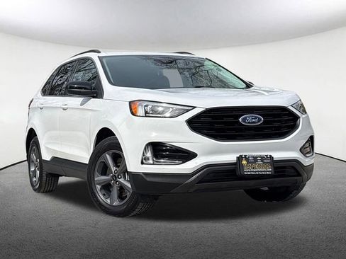 Used 2022 Ford Edge SEL w/ Sport Appearance Package AWD/4WD image 2