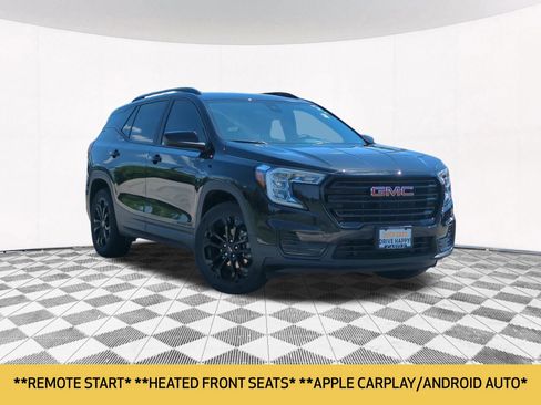 Used 2022 GMC Terrain SLE w/ Driver Convenience Package FWD image 2