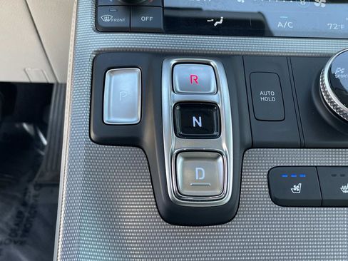 Used 2023 Hyundai Palisade Calligraphy image 16