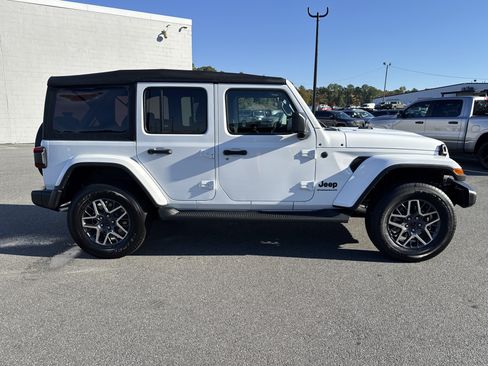 New 2026 Jeep Wrangler Sahara image 9