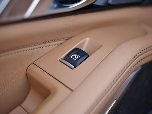 New 2026 BMW X5 xDrive40i w/ M Sport Package image 25