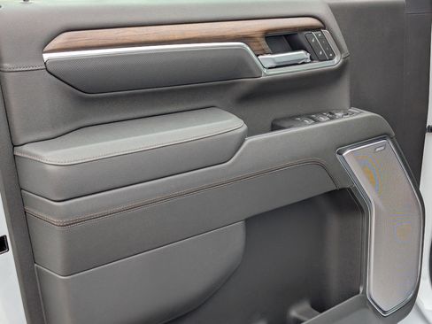 New 2026 Chevrolet Silverado 2500 High Country w/ Technology Package AWD/4WD image 15