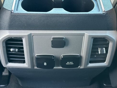Used 2022 Ford F250 Lariat w/ Chrome Package image 14