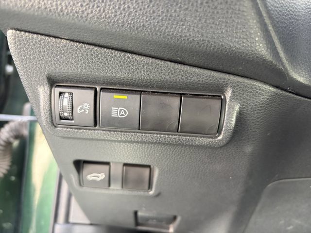 Used 2024 Toyota Corolla Cross XLE w/ Convenience Package AWD/4WD image 28