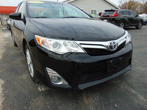 Used 2013 Toyota Camry XLE image 2