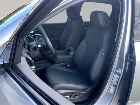 Used 2024 Acura RDX SH-AWD image 8