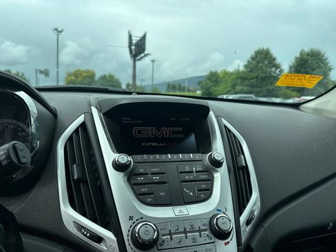 Used 2016 GMC Terrain SLT w/ Open Road Package FWD image 11