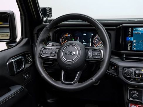 Used 2025 Jeep Wrangler Unlimited Rubicon 392 image 60