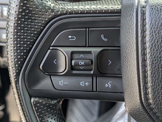 Used 2025 Toyota Tacoma SR5 AWD/4WD image 20
