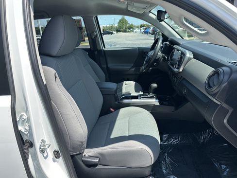 Used 2023 Toyota Tacoma SR5 RWD image 33