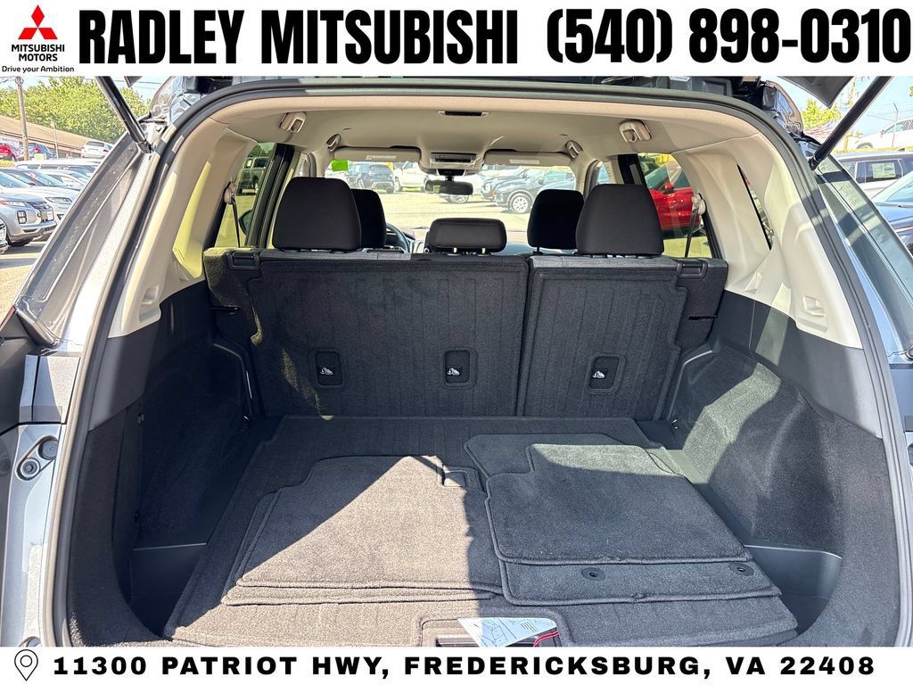 Used 2023 Nissan Rogue SV AWD/4WD image 14