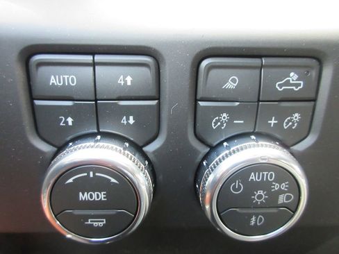 New 2026 GMC Sierra 2500 Denali Ultimate AWD/4WD image 17