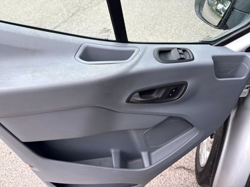 Used 2015 Ford Transit 350 XLT RWD image 25