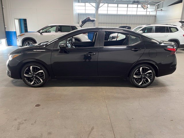 Used 2024 Nissan Versa SR FWD image 6
