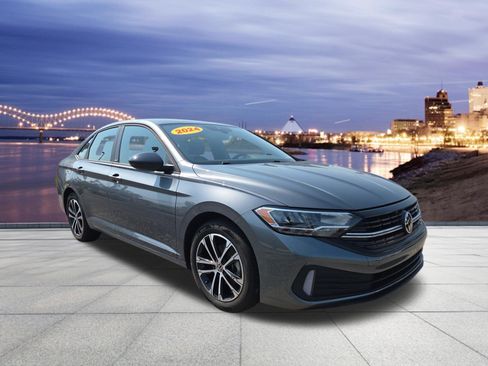 Used 2024 Volkswagen Jetta Sport FWD image 4